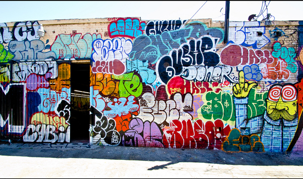 Fresh throw-up by @_skola — #graffiti