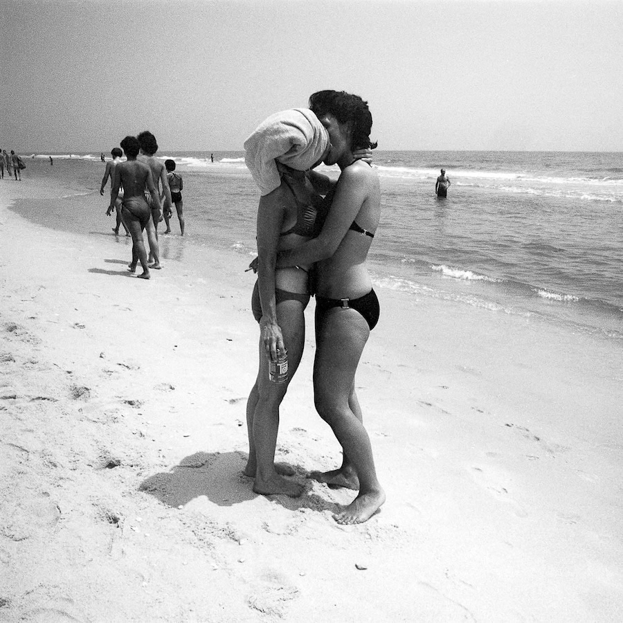 Toweled Lesbian Kiss Between Cherry Grove & Fire Island Pines, NY, July 1978 // All photography © Meryl Meisler