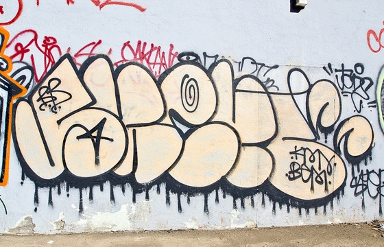 Fresh throw-up by @_skola — #graffiti