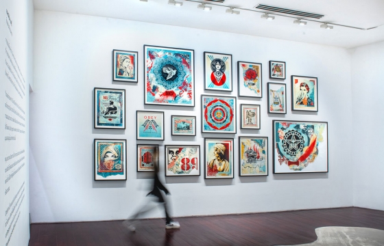 Shepard Fairey Points the "Golden Compass" Toward Bangkok in New Exhibition