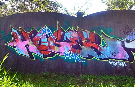 juxtapoz-magazine-hoser-in-panama